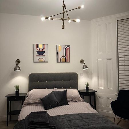 Seaside Studio Apartment Weston-super-Mare Extérieur photo