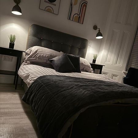 Seaside Studio Apartment Weston-super-Mare Extérieur photo