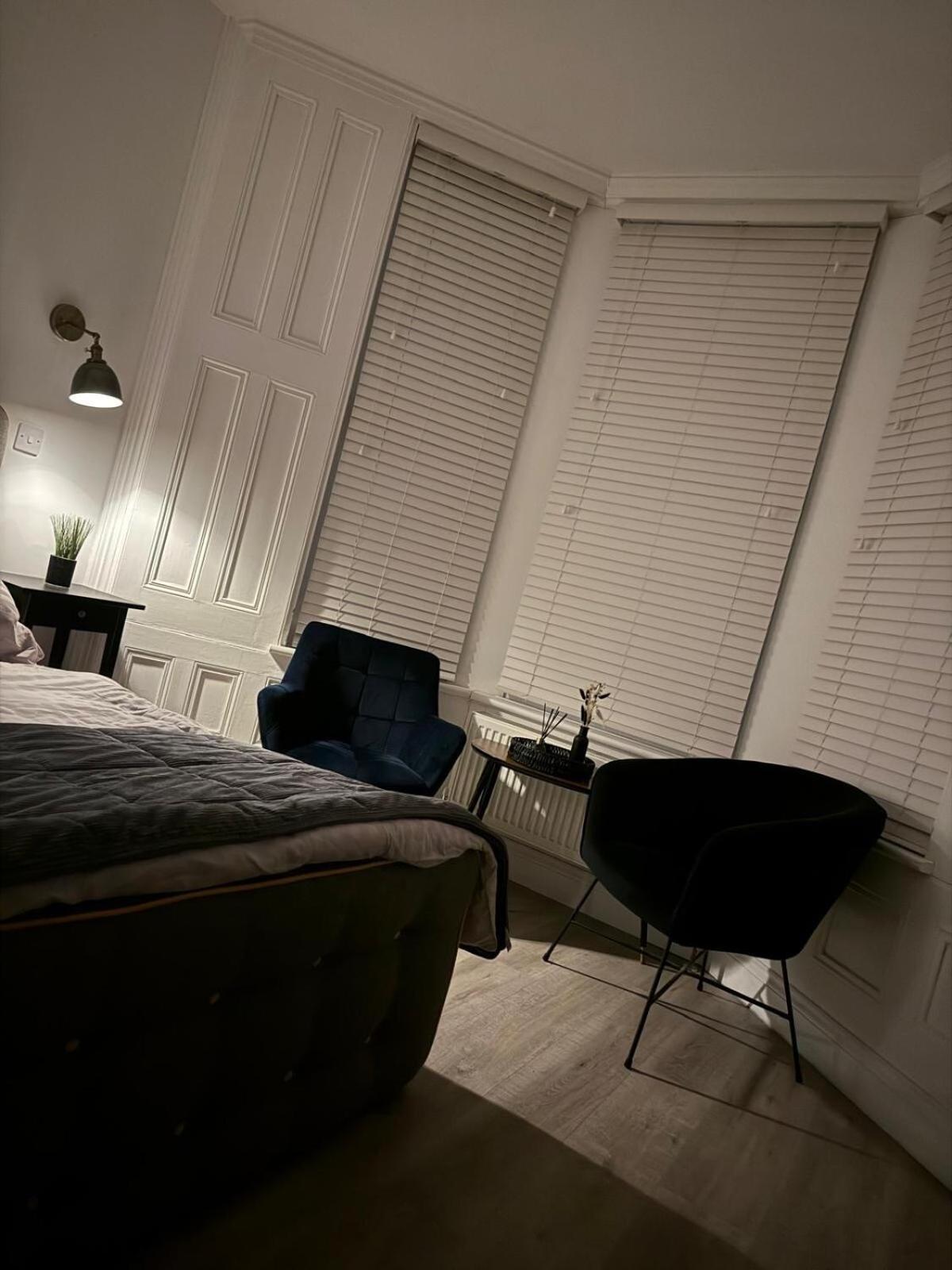 Seaside Studio Apartment Weston-super-Mare Extérieur photo