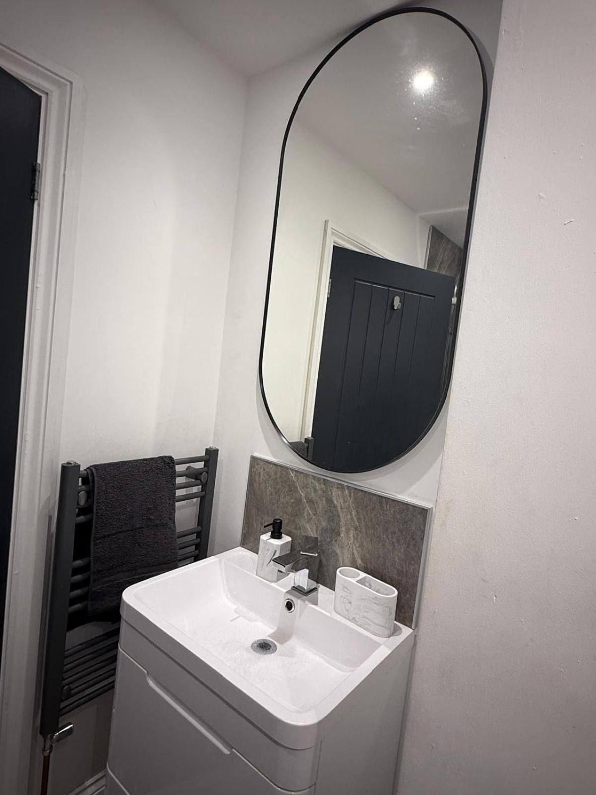 Seaside Studio Apartment Weston-super-Mare Extérieur photo
