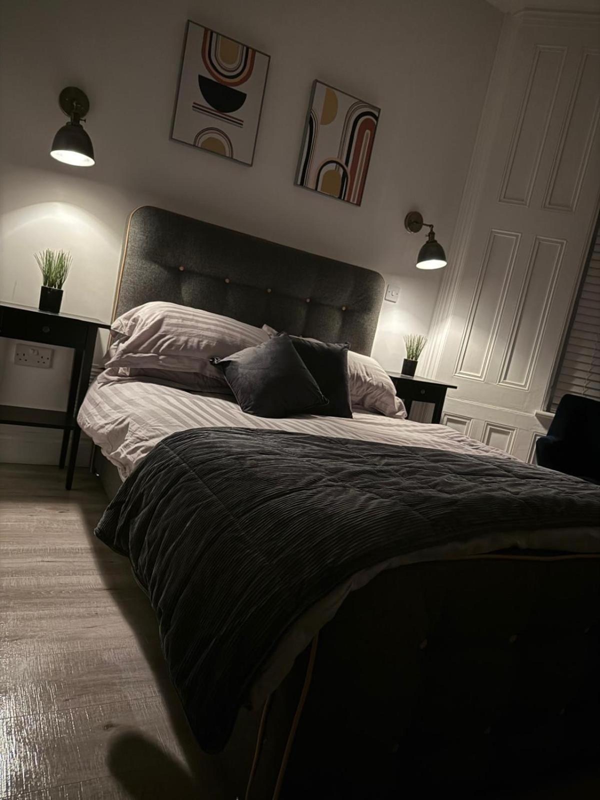 Seaside Studio Apartment Weston-super-Mare Extérieur photo